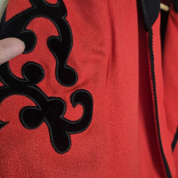 CRISCIONE Vintage 80's Red And Black Blazer Jacket Velvet Appliqué Size XL - Picture 2 of 15